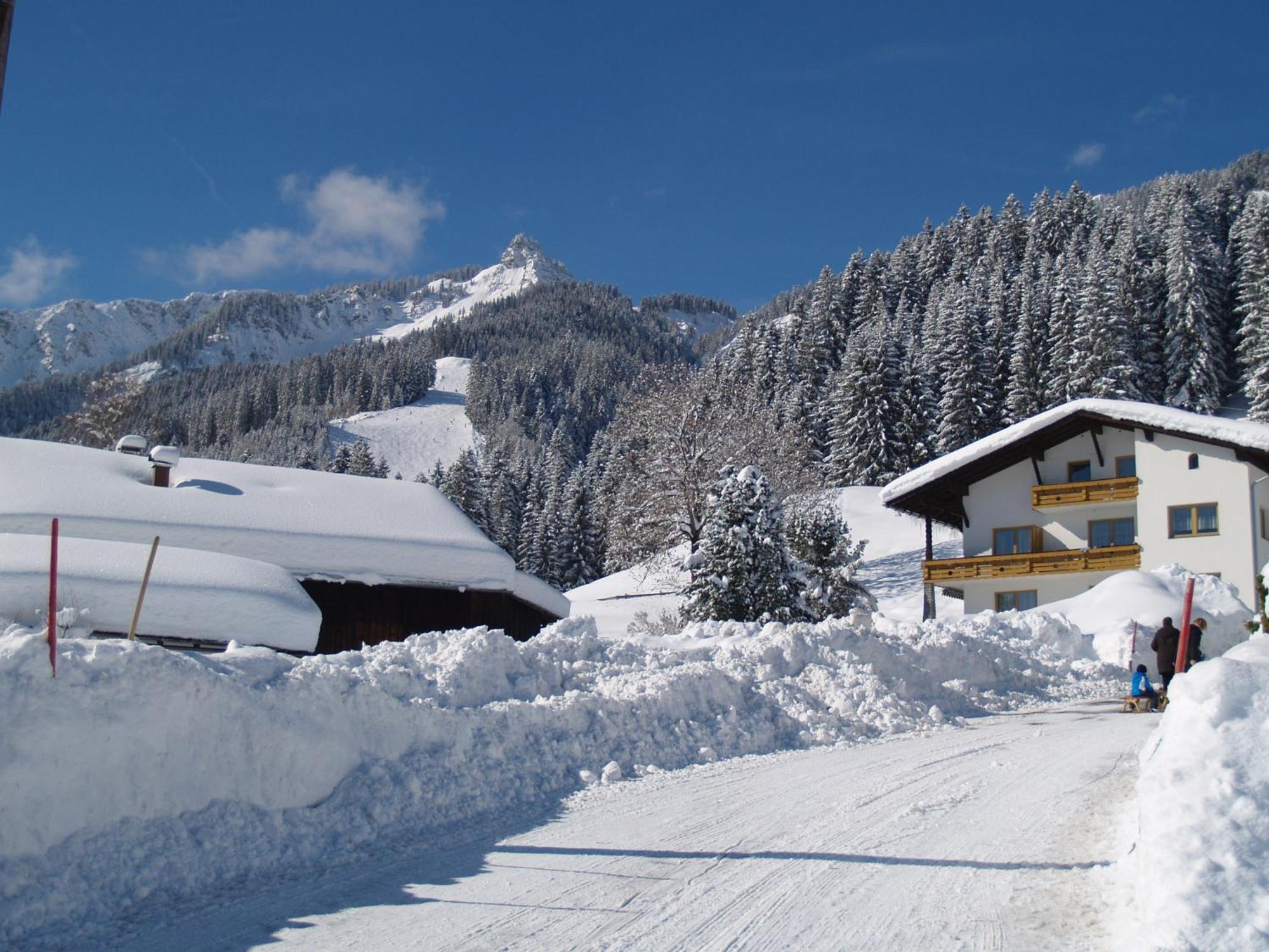 Pension Talblick In Waengle Bei Reutte Exterior photo